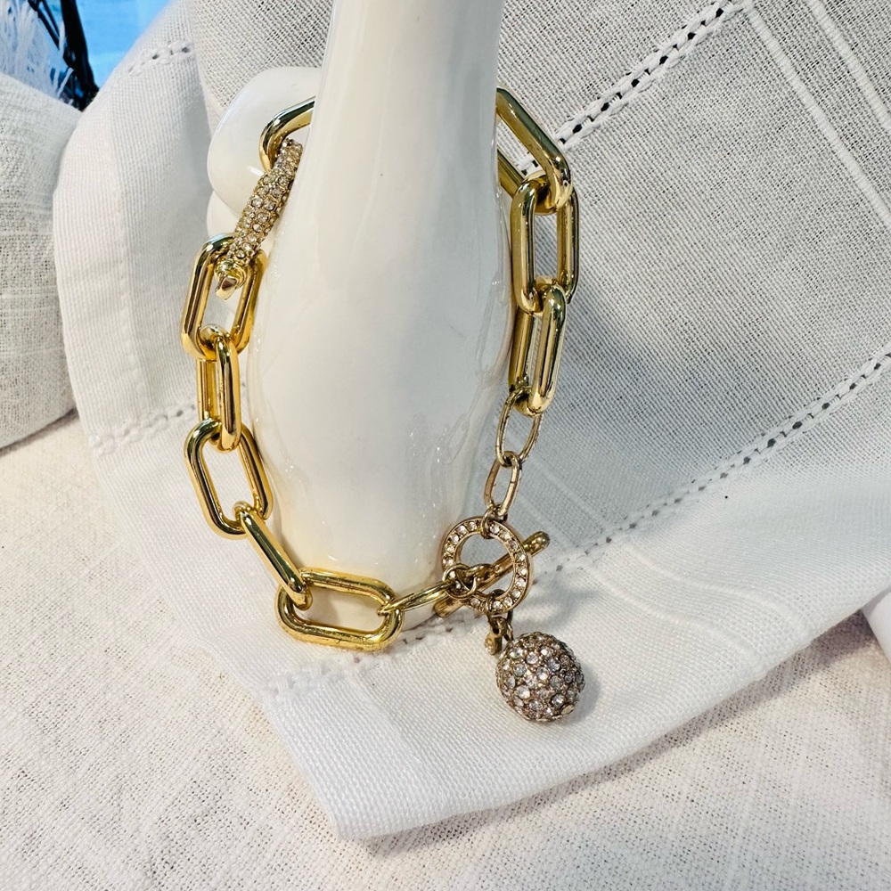 Elegant Gold Chain Bracelet with Crystal Charm